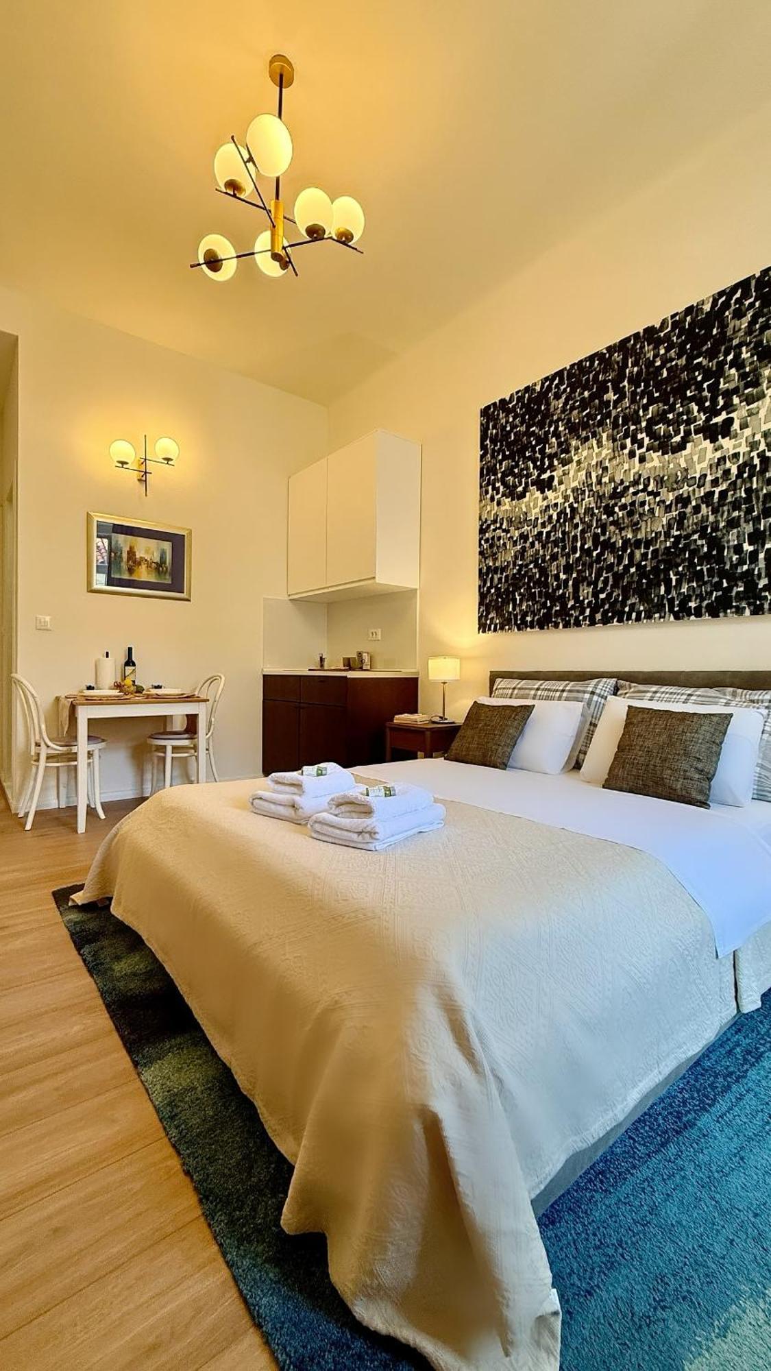 Riva Waterfront Apartment *